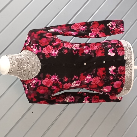 Talbots merino wool red floral/black button down cardigan - Picture 1 of 6